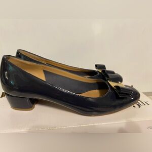 Gorgeous Authentic Salvatore Ferragamo Vara Oxford Size 7B